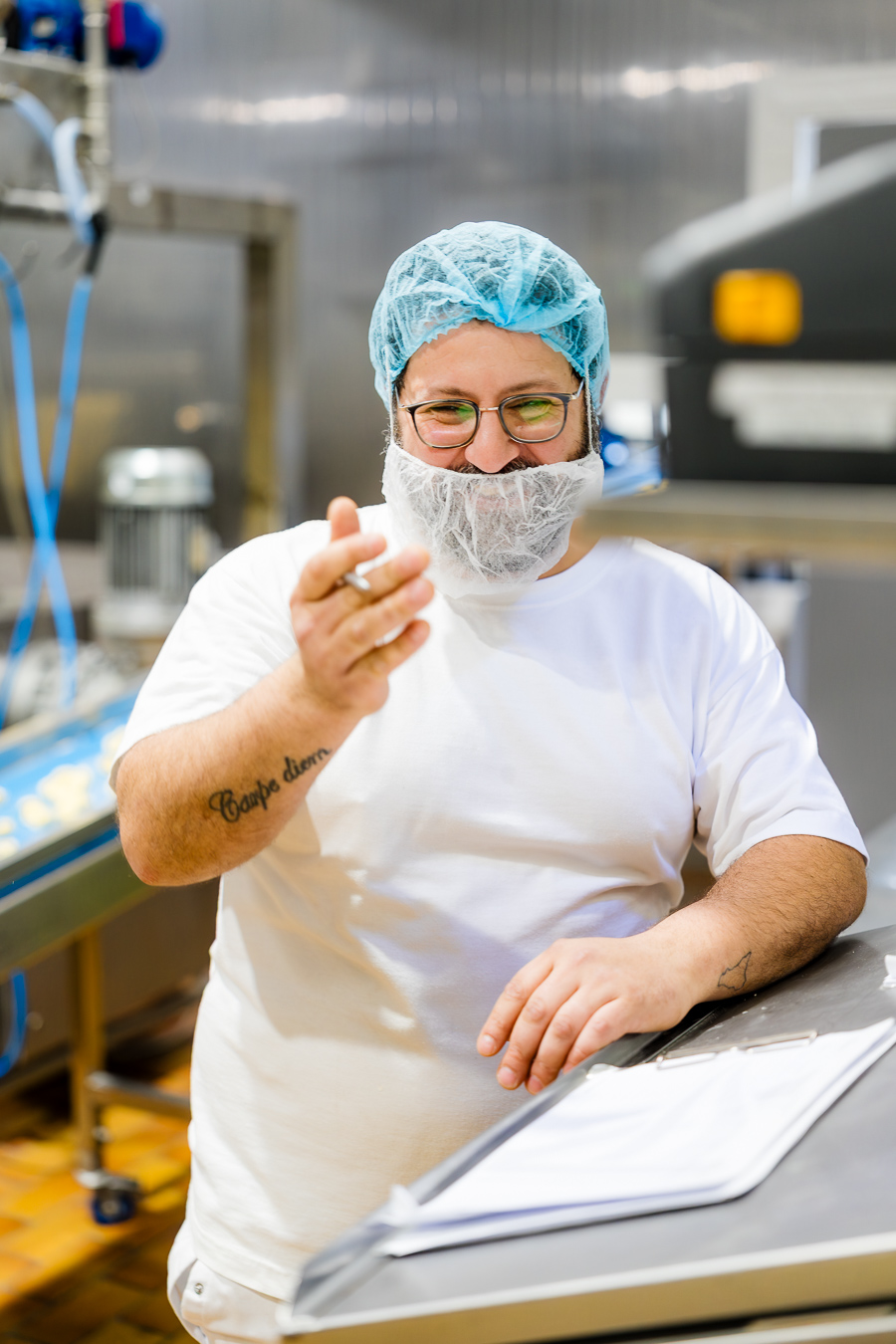 Mitarbeiter in der Produktion bei Vibema Teigwaren